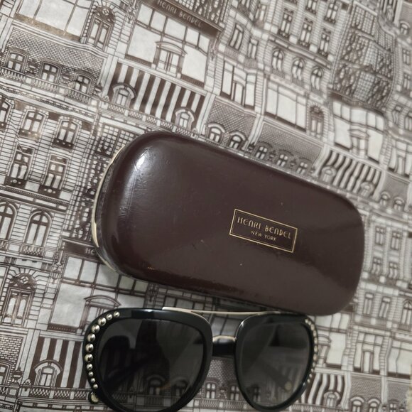 Henri Bendel Sunglasses *Rare* - Picture 4 of 5